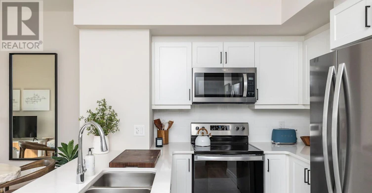 320-230 North Centre Road, London, ON, N5X 0P9 - 4