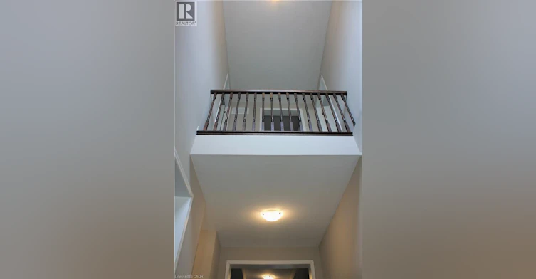 31 Pointer Street, Cambridge, ON, N3E 0B3 - 2