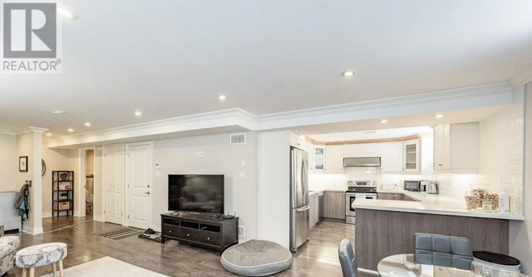 11 Aterno Drive, Hamilton, ON, L9C 5S4 - 11
