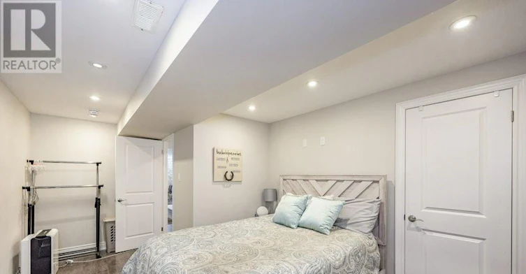 11 Aterno Drive, Hamilton, ON, L9C 5S4 - 4