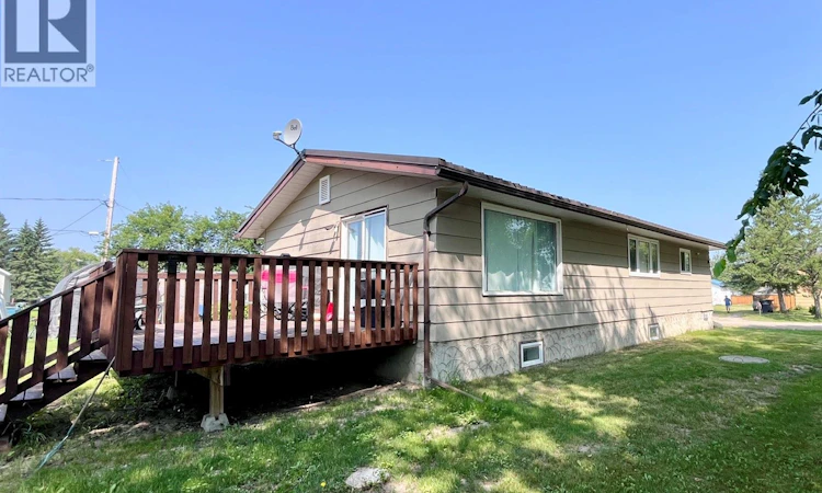 120 Hanson Lake Road N