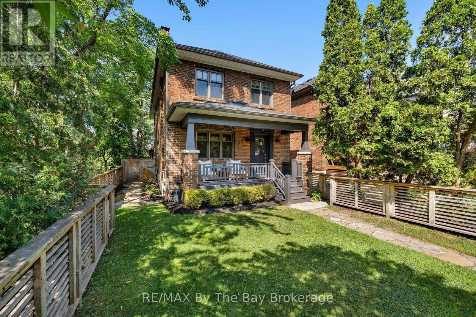 44 Rambert Crescent, Toronto, ON, M6S 1E6