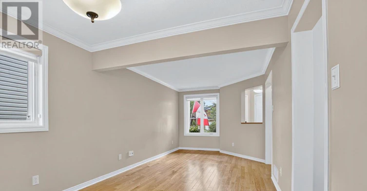 37 Shandon Avenue, Ottawa, ON, K2J 4E3 - 9