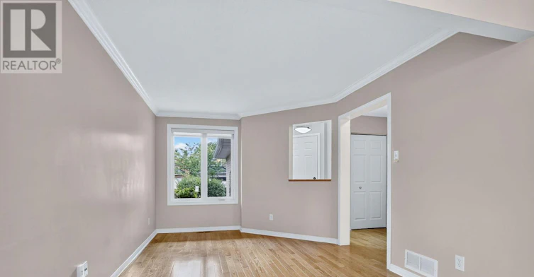 37 Shandon Avenue, Ottawa, ON, K2J 4E3 - 17