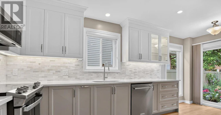 37 Shandon Avenue, Ottawa, ON, K2J 4E3 - 3