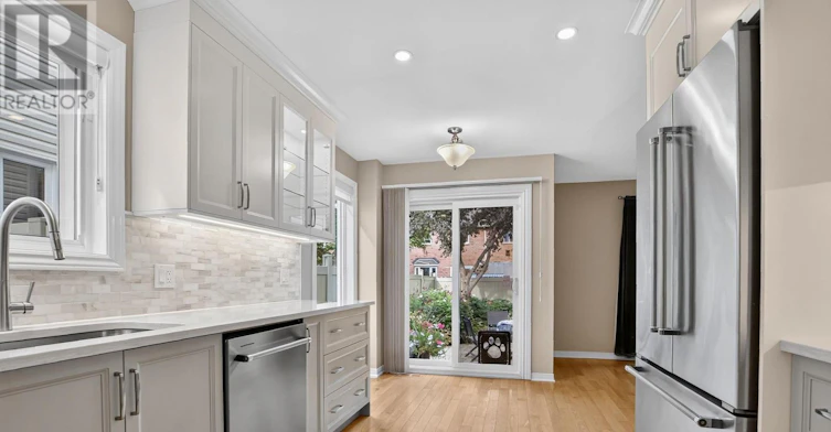37 Shandon Avenue, Ottawa, ON, K2J 4E3 - 8