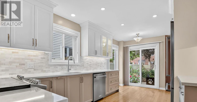 37 Shandon Avenue, Ottawa, ON, K2J 4E3 - 7