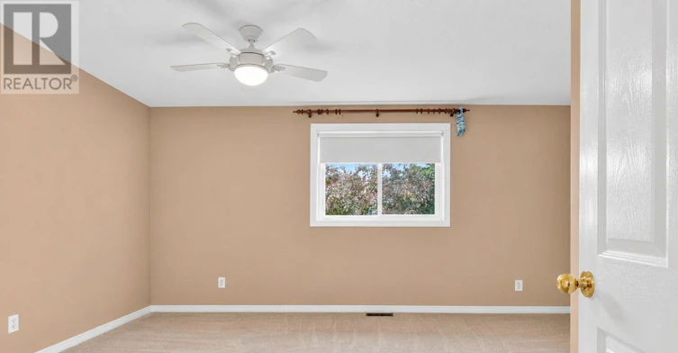 37 Shandon Avenue, Ottawa, ON, K2J 4E3 - 24