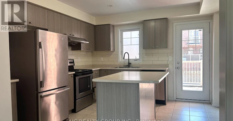 5257 Major Mackenzie Drive E, Markham, ON, L6C 0N3 - 6