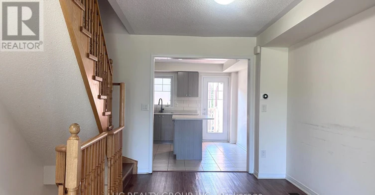 5257 Major Mackenzie Drive E, Markham, ON, L6C 0N3 - 5