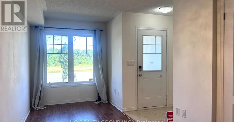 5257 Major Mackenzie Drive E, Markham, ON, L6C 0N3 - 2