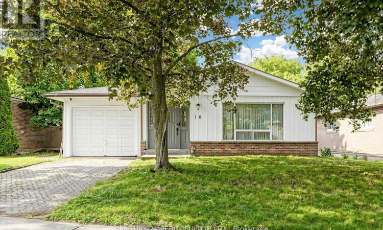 10 Devins Drive