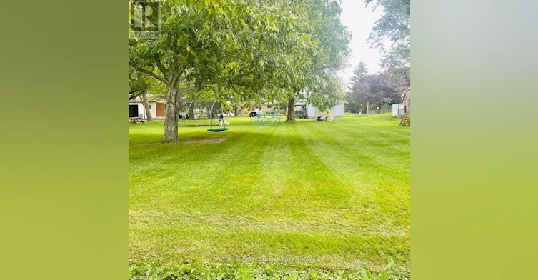 34 Eureka Street, Lambton Shores, ON, N0N 1J0 - 3
