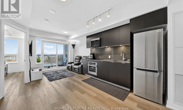 1017-8 Cedarland Drive