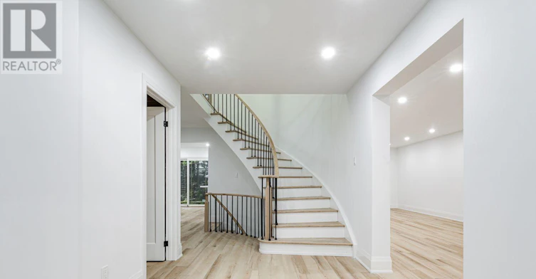 2104 Mississauga Road, Mississauga, ON, L5H 2K6 - 2