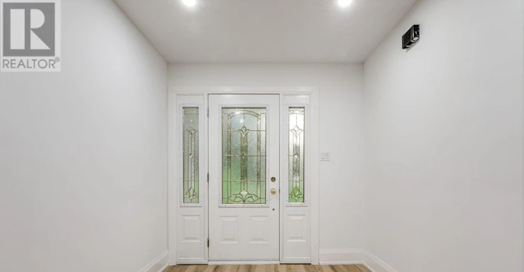 2104 Mississauga Road, Mississauga, ON, L5H 2K6