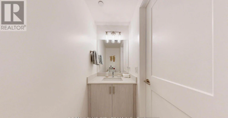 209-485 Logan Avenue, Toronto, ON, M4M 2P5 - 11