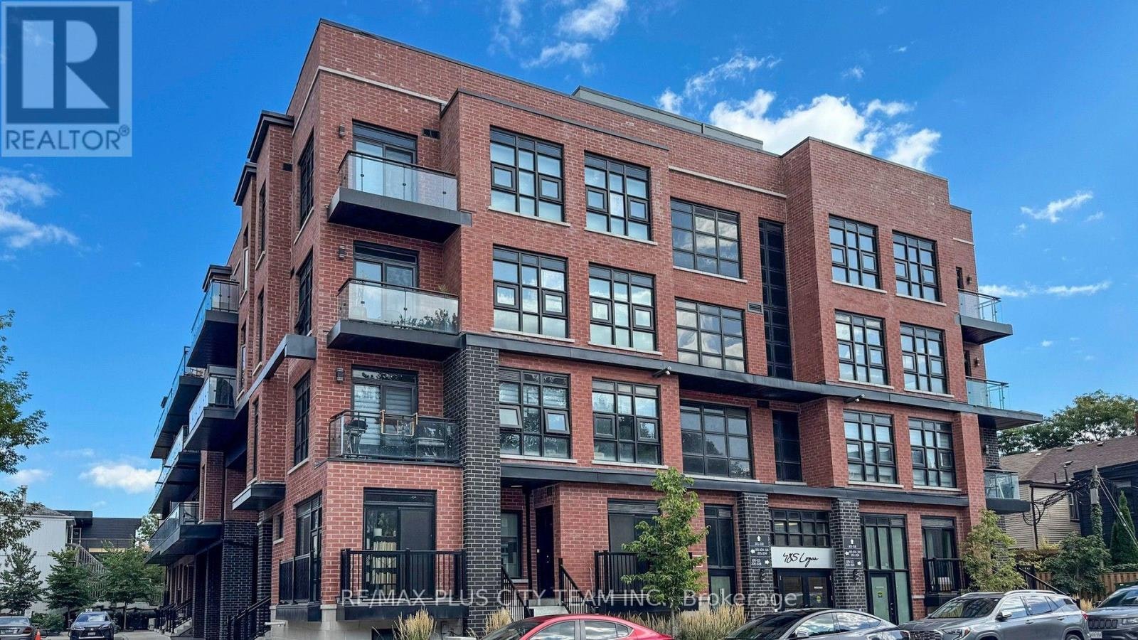 209-485 Logan Avenue, Toronto, ON, M4M 2P5