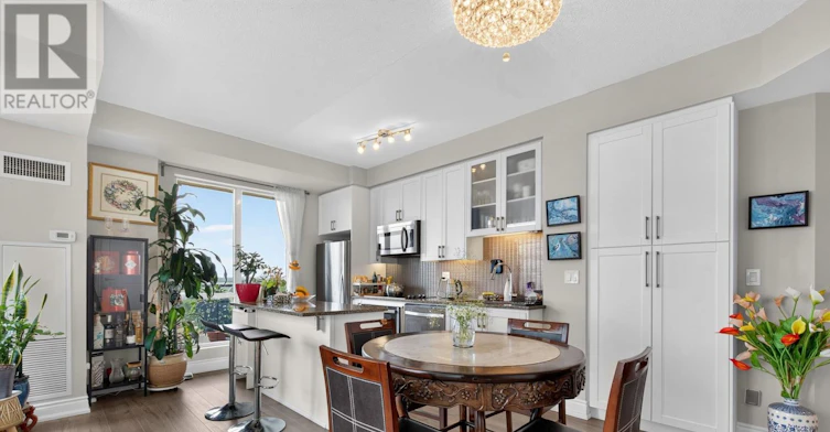 1010-9090 Yonge Street, Richmond Hill, ON, L4C 0Z1 - 24