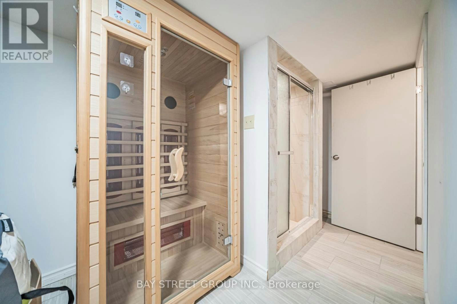 7 Pavillion Street, Markham, ON, L3R 1N8 - 6