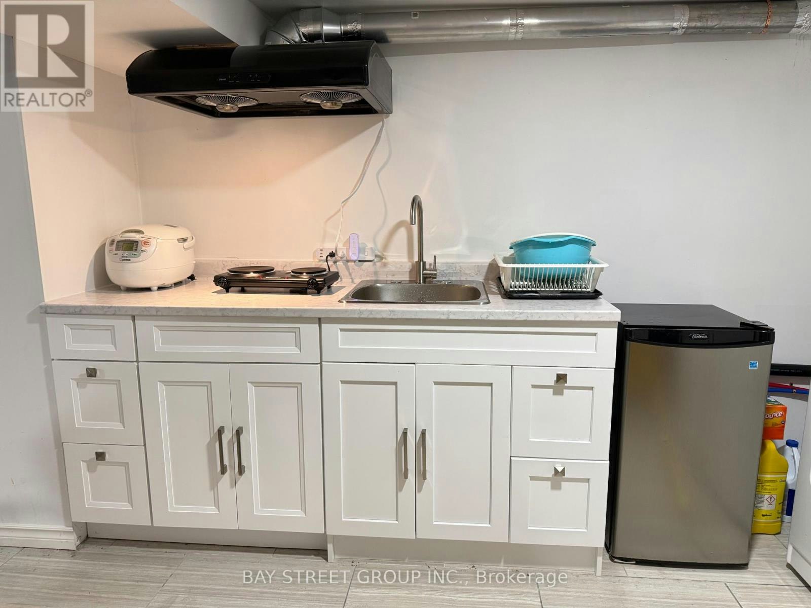 7 Pavillion Street, Markham, ON, L3R 1N8 - 3