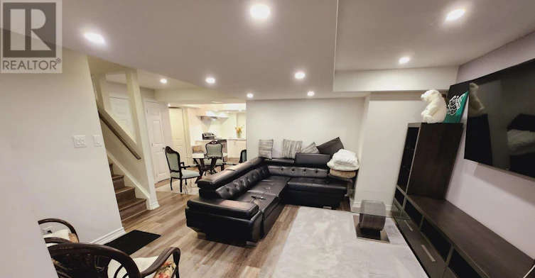 141 Rizal Avenue, Markham, ON, L6B 0E7 - 3