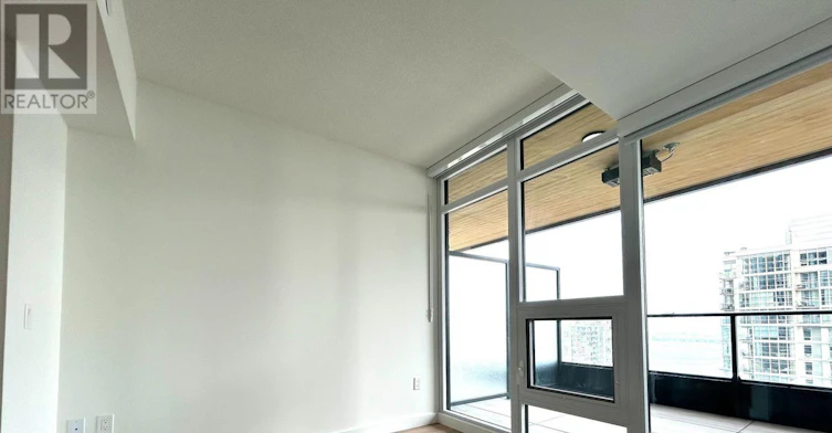 5209-1 Concord Cityplace Way, Toronto, ON, M5V 0X3 - 3