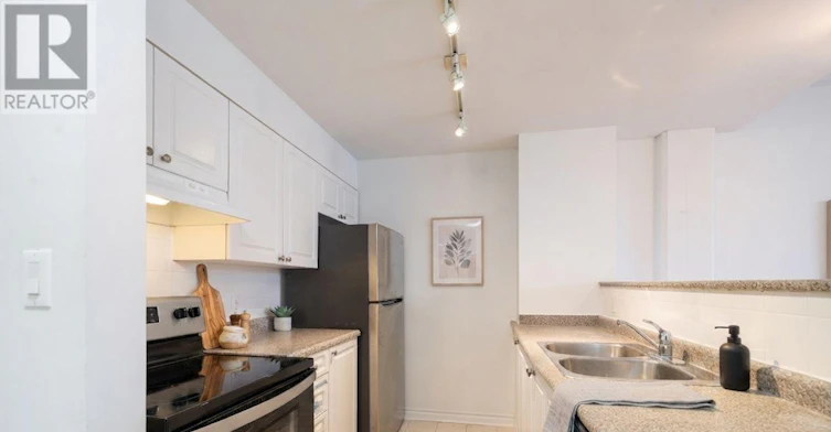 603-1401 Dupont Street, Toronto, ON, M6H 4J7 - 11
