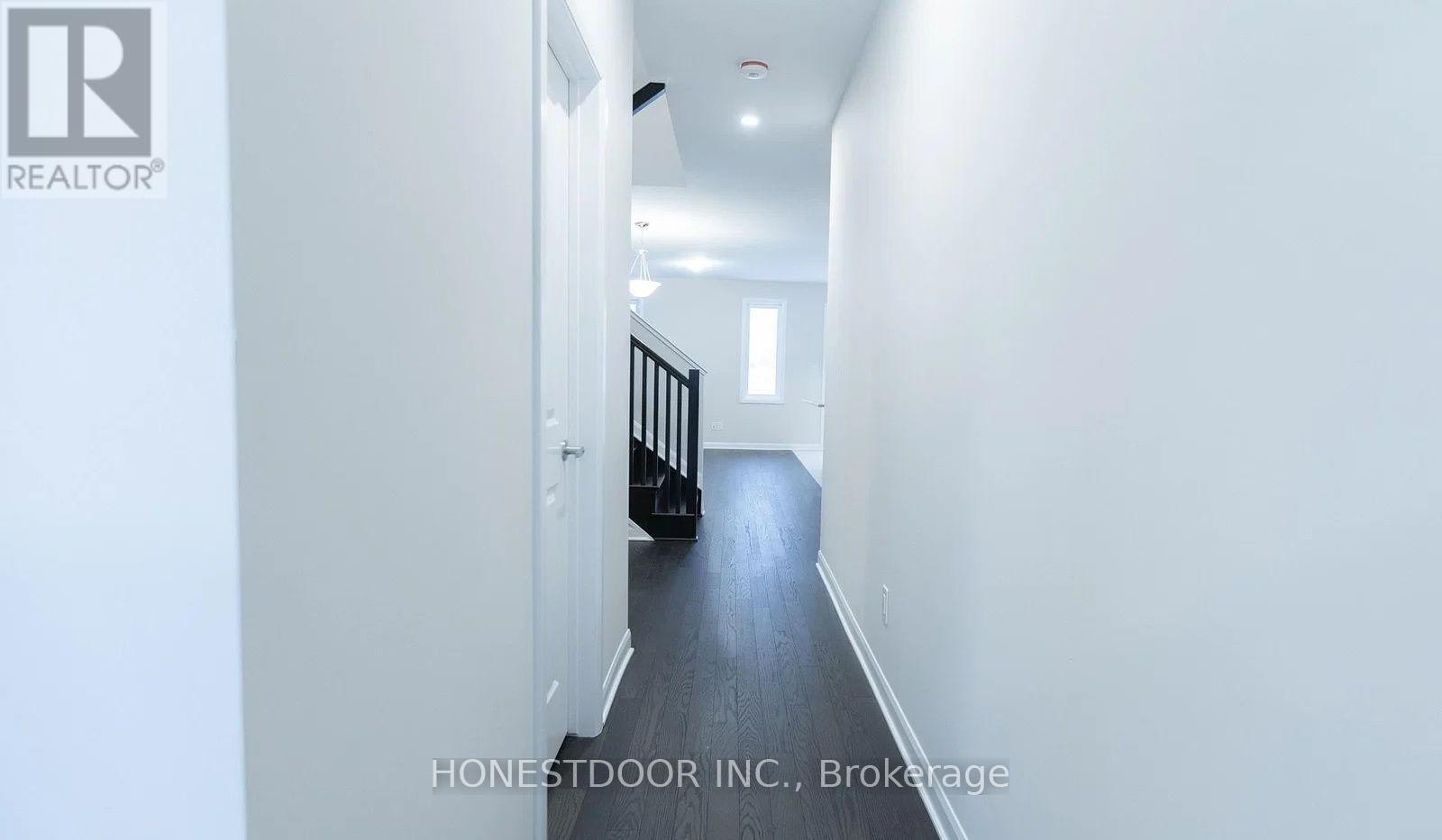 152 Invention Boulevard, Ottawa, ON, K2W 0L6 - 4