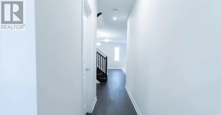 152 Invention Boulevard, Ottawa, ON, K2W 0L6 - 4