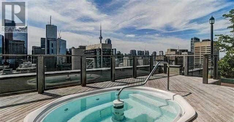 2502-633 Bay Street, Toronto, ON, M5G 2G4 - 10