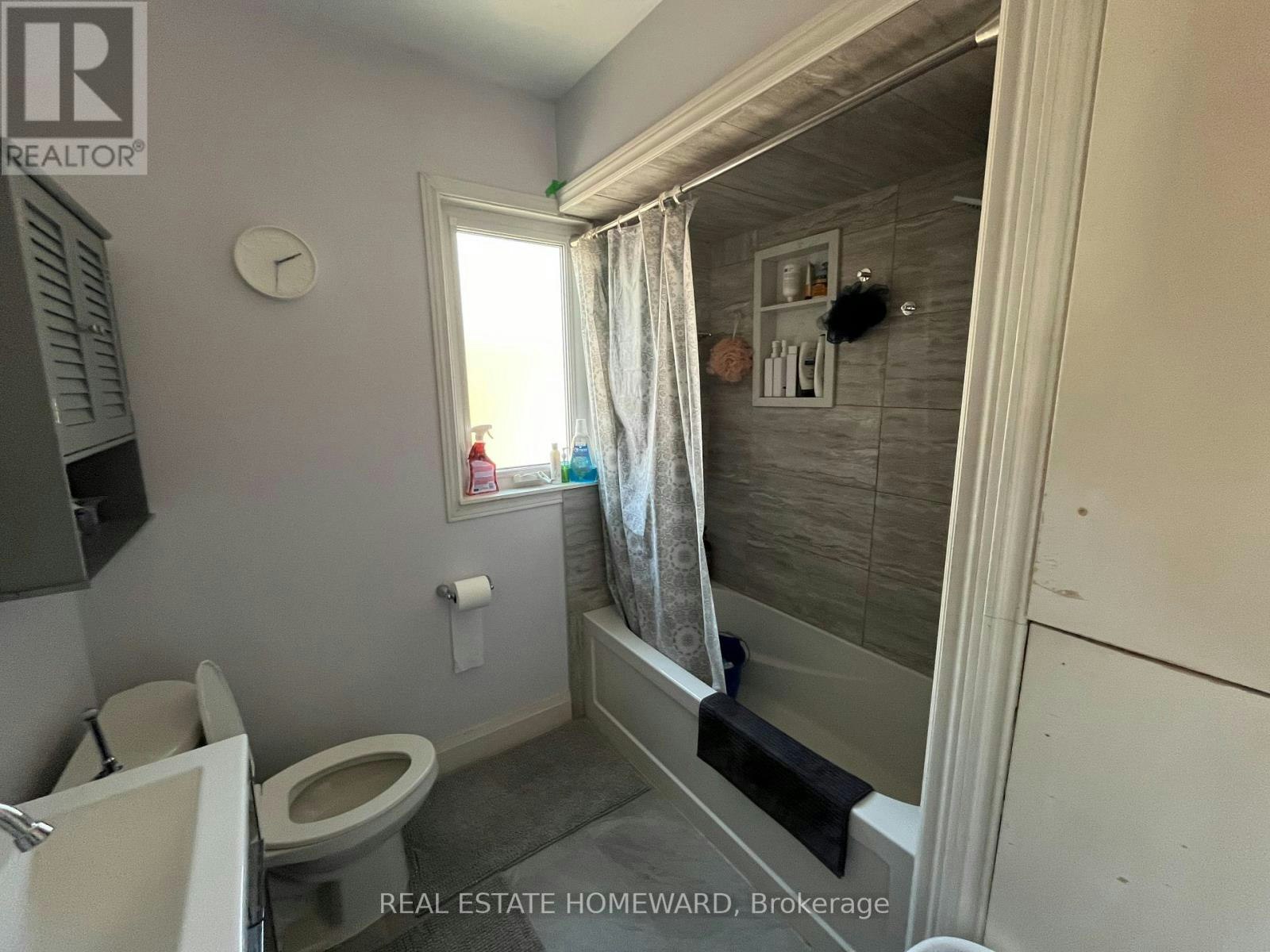 137 Harewood Avenue, Toronto, ON, M1M 2R8 - 7