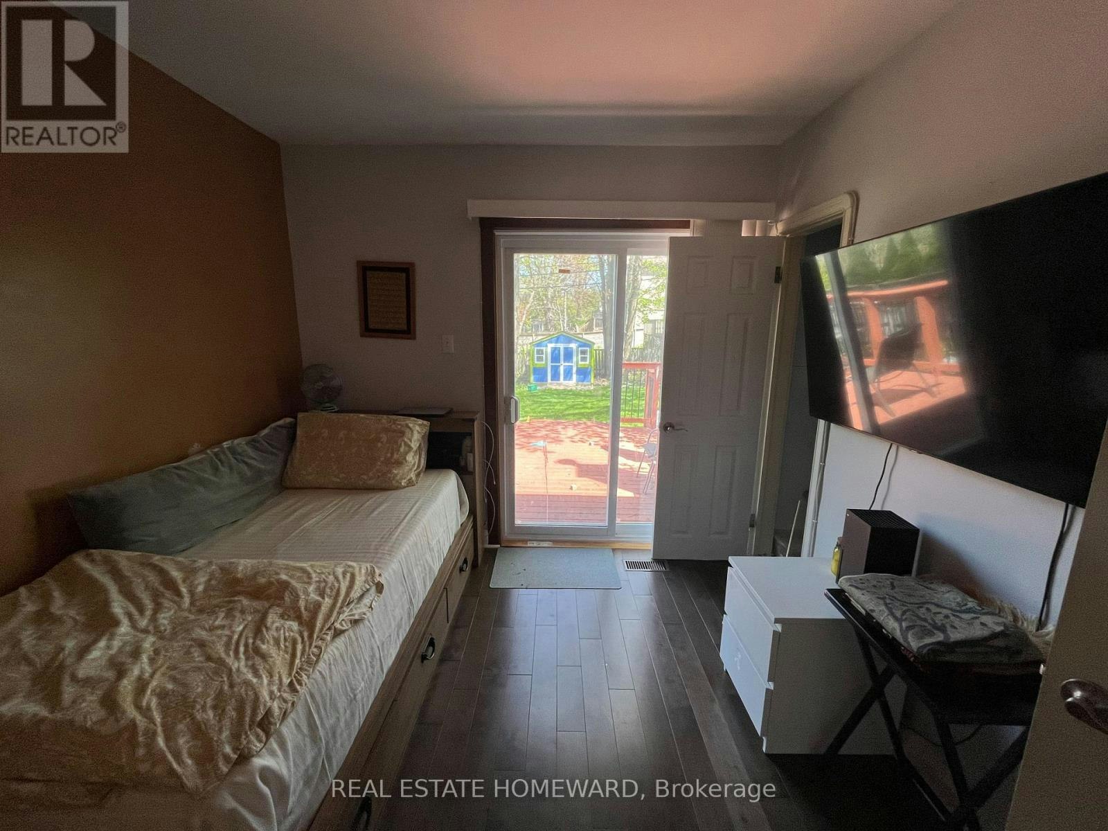137 Harewood Avenue, Toronto, ON, M1M 2R8 - 9