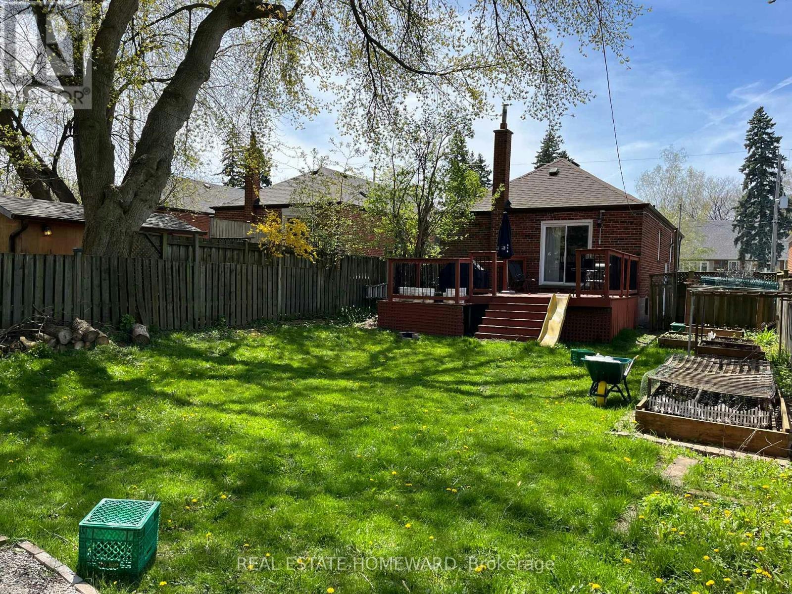 137 Harewood Avenue, Toronto, ON, M1M 2R8 - 12
