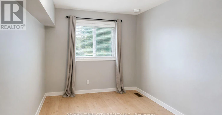 1 (UPPER-117 Markwood Drive, Kitchener, ON, N2M 2H3 - 16