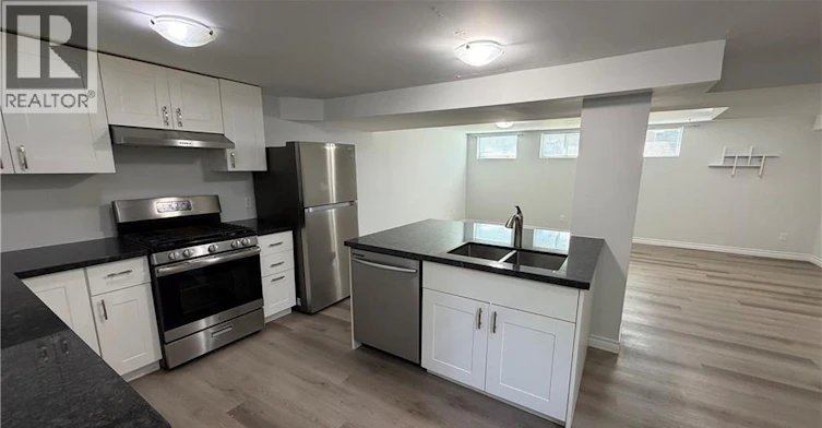 Lower-49 Organ Crescent, Hamilton, ON, L8T 1Y8