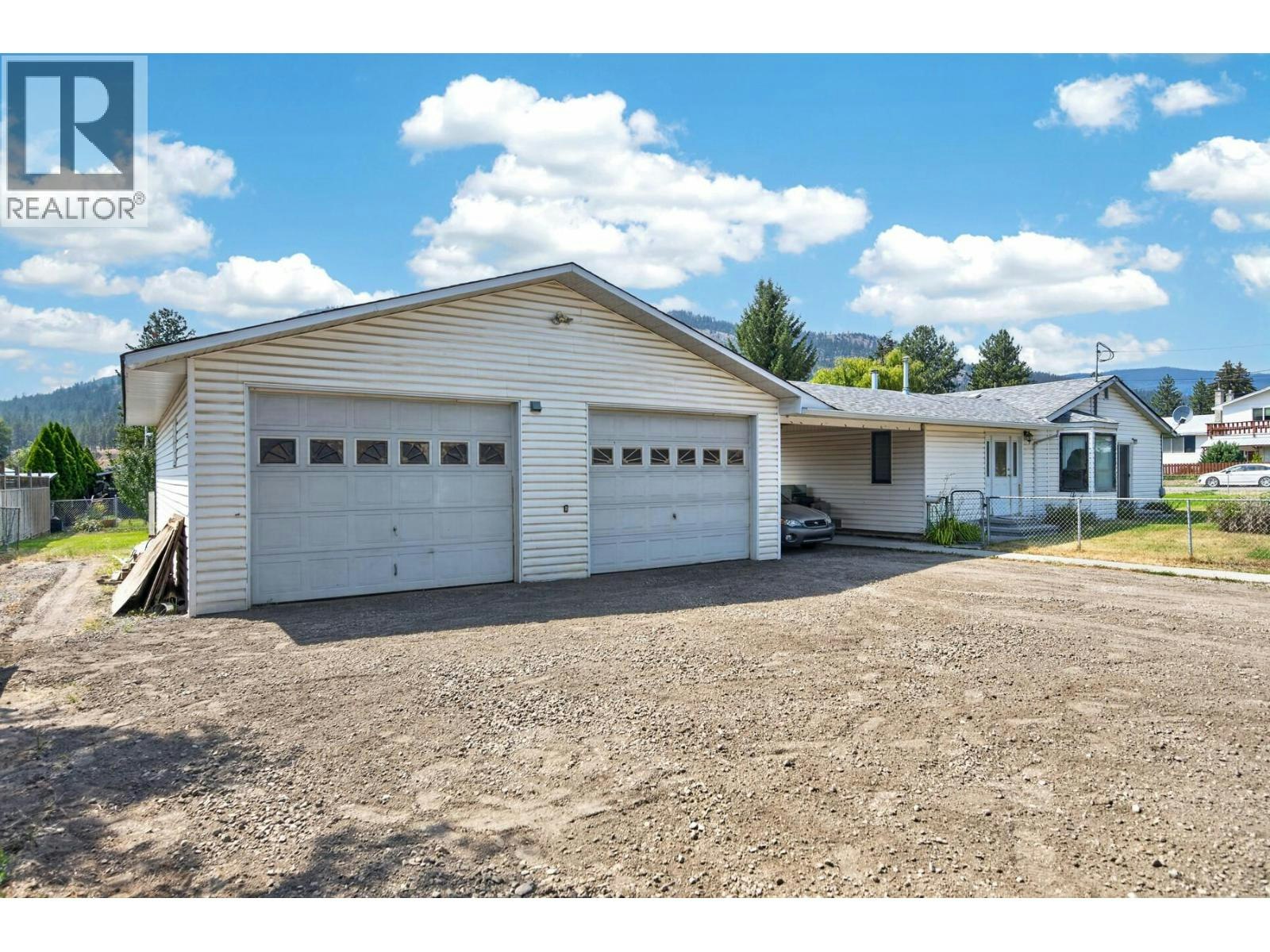 448 Woodward Avenue, Merritt, BC, V0K 1Y0