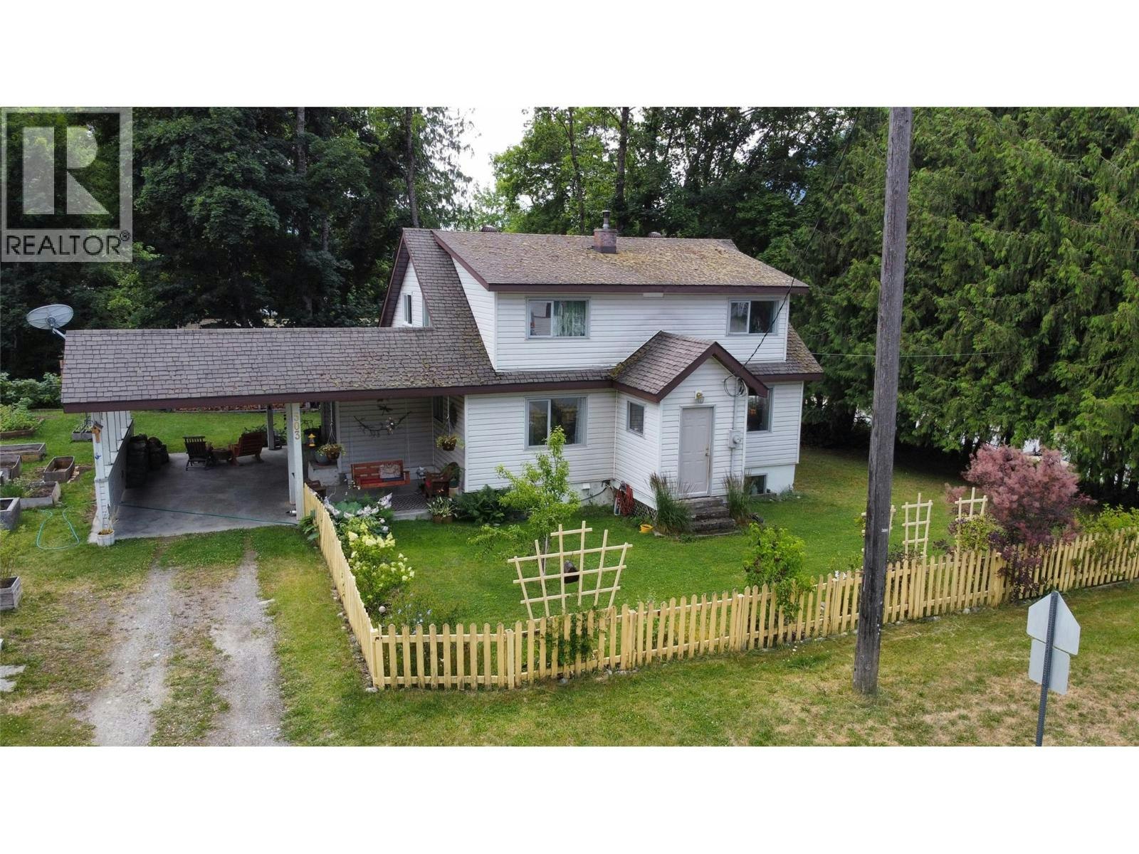 503 7th Avenue, New Denver, BC, V0G 1S1