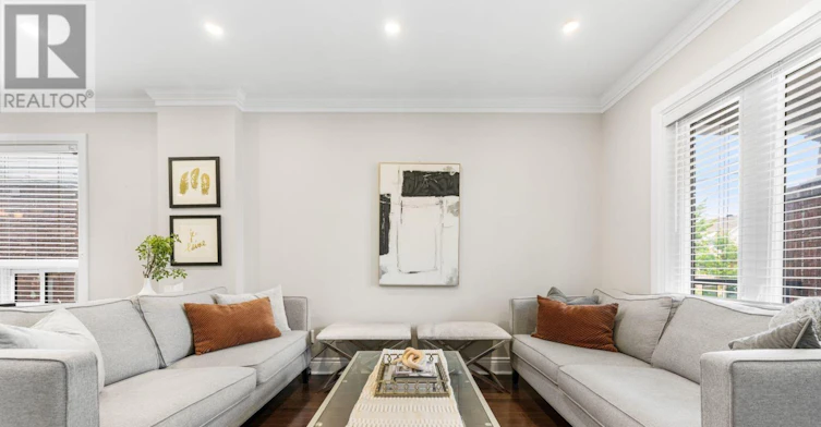 615 Miverton Boulevard, Toronto, ON, M4C 1X8 - 8