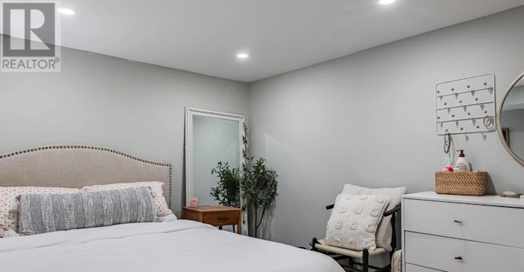 615 Miverton Boulevard, Toronto, ON, M4C 1X8 - 38