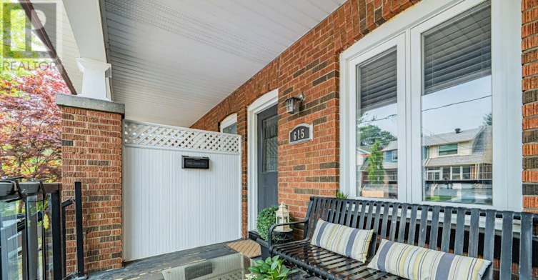 615 Miverton Boulevard, Toronto, ON, M4C 1X8 - 5