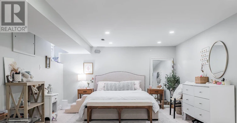 615 Miverton Boulevard, Toronto, ON, M4C 1X8 - 36