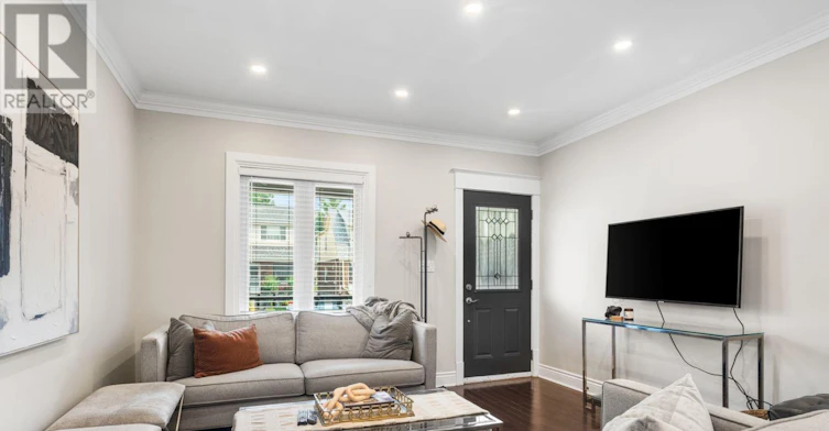 615 Miverton Boulevard, Toronto, ON, M4C 1X8 - 9