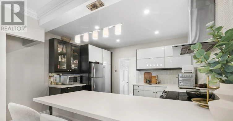 615 Miverton Boulevard, Toronto, ON, M4C 1X8 - 14