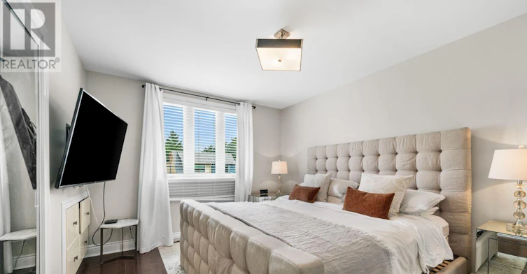 615 Miverton Boulevard, Toronto, ON, M4C 1X8 - 26