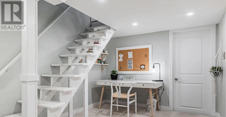 615 Miverton Boulevard, Toronto, ON, M4C 1X8 - 41