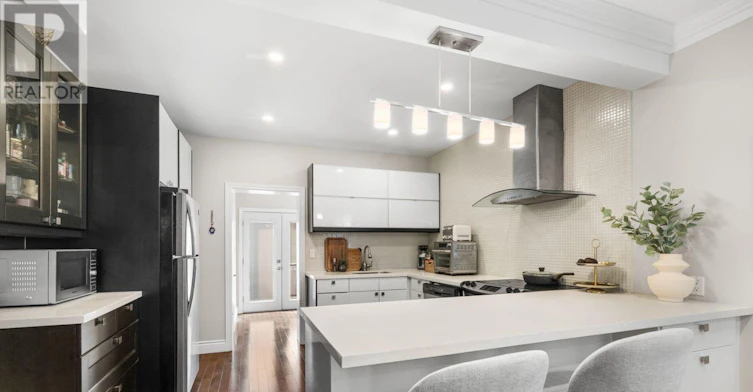 615 Miverton Boulevard, Toronto, ON, M4C 1X8 - 15