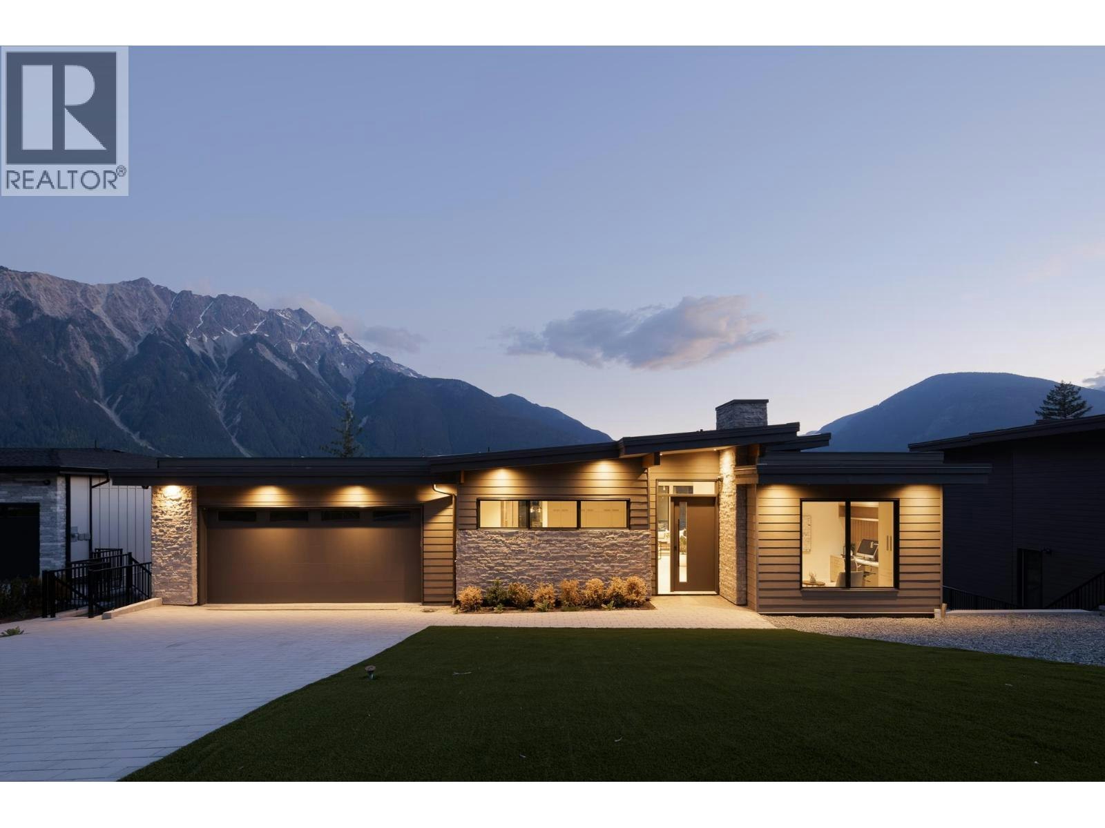 7681 Cerulean Drive, Pemberton, BC, V0N 2L3