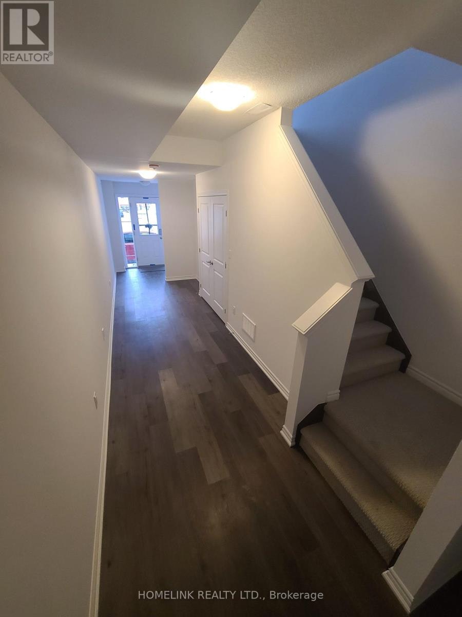 121-61 Soho Street, Hamilton, ON, L8J 2R5 - 2