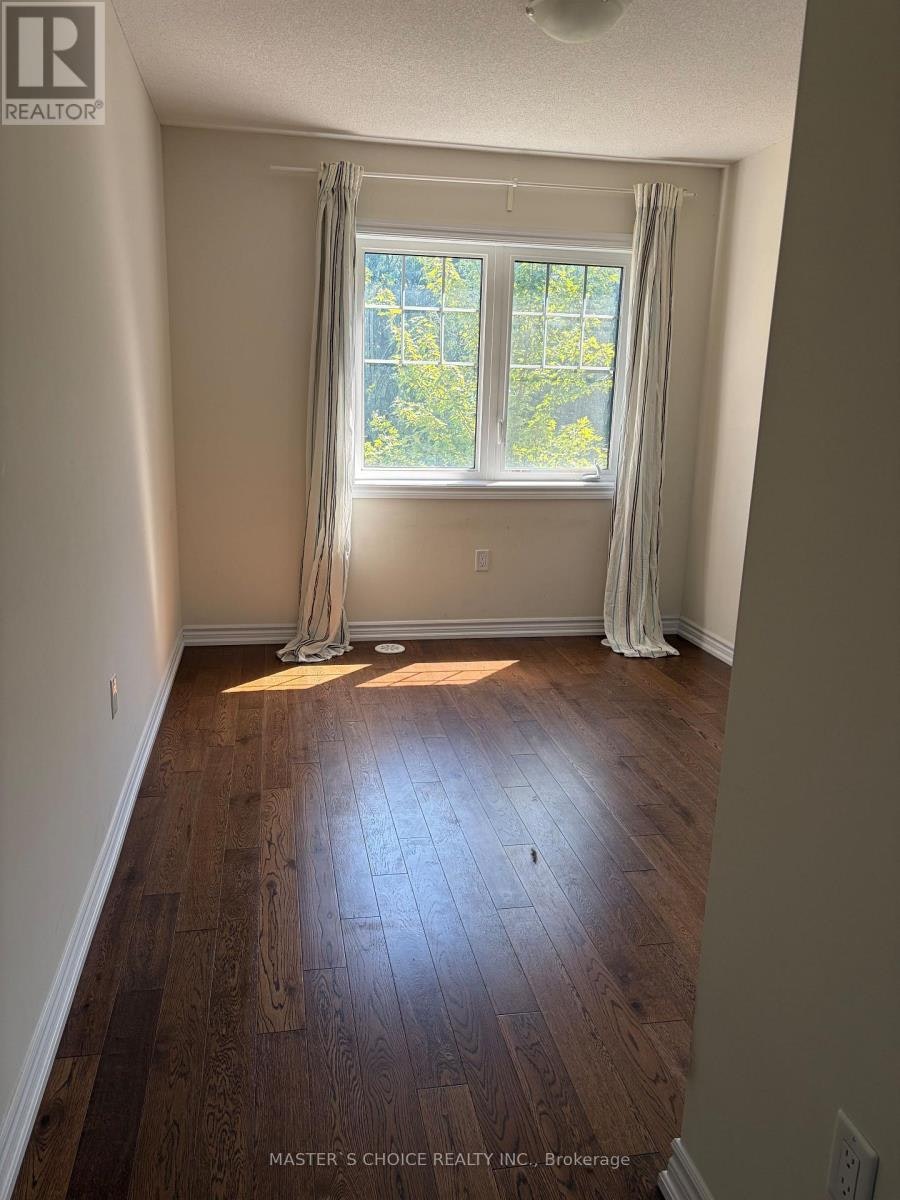 25 Mannar Drive, Markham, ON, L6C 1J4 - 3